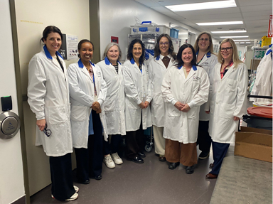 De gauche à droite: Krista Beneš (DPO), Amsale Belay (Sinai Health), Sharon Crafter (Sinai Health), Nadine Shehata (Sinai Health), Shelley Dougan (DPO), Vicky Ward (DPO), Laura Finlay (Sinai Health), Kathryn Millar (DPO)
