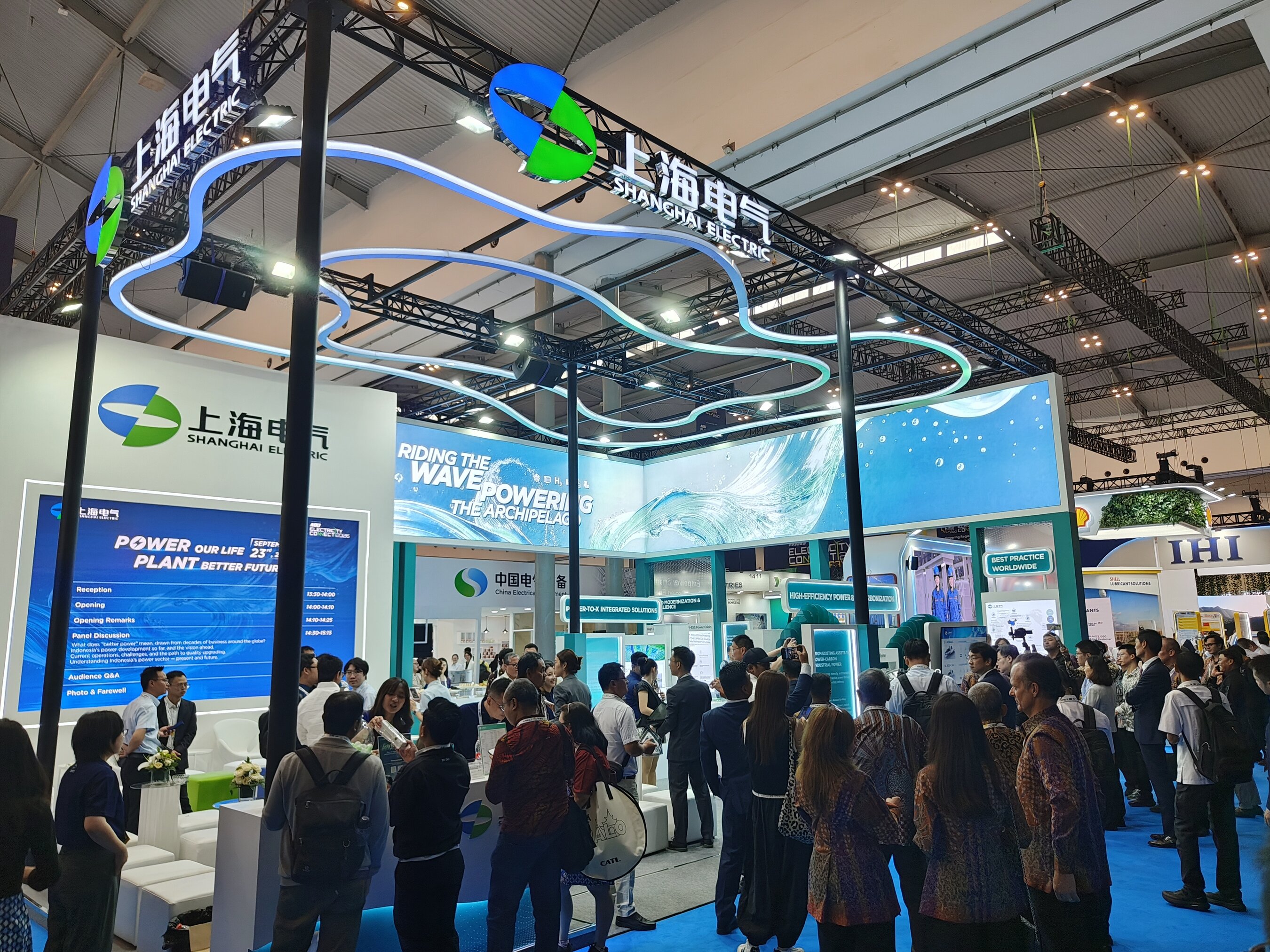 Shanghai Electric stellt Energiewende-Lösungen auf der Enlit Asia vor