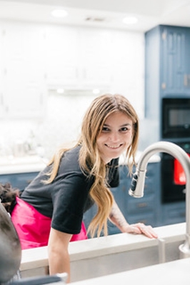 Sparkling Queens provides free home cleanings to Dallas-area cancer patients through its partnership with Cleaning for a Reason. (photo credit is: Bailey Wegner of Opal & Onyx