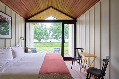 RIVERVIEW KING CABIN AT HUTTON BRICKYARDS
