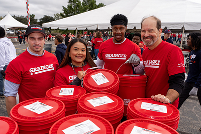 GRAINGER'S FIFTH ANNUAL BUCKET BUILD HELPS COMMUNITIES PREPARE FOR DISASTER RECOVERY