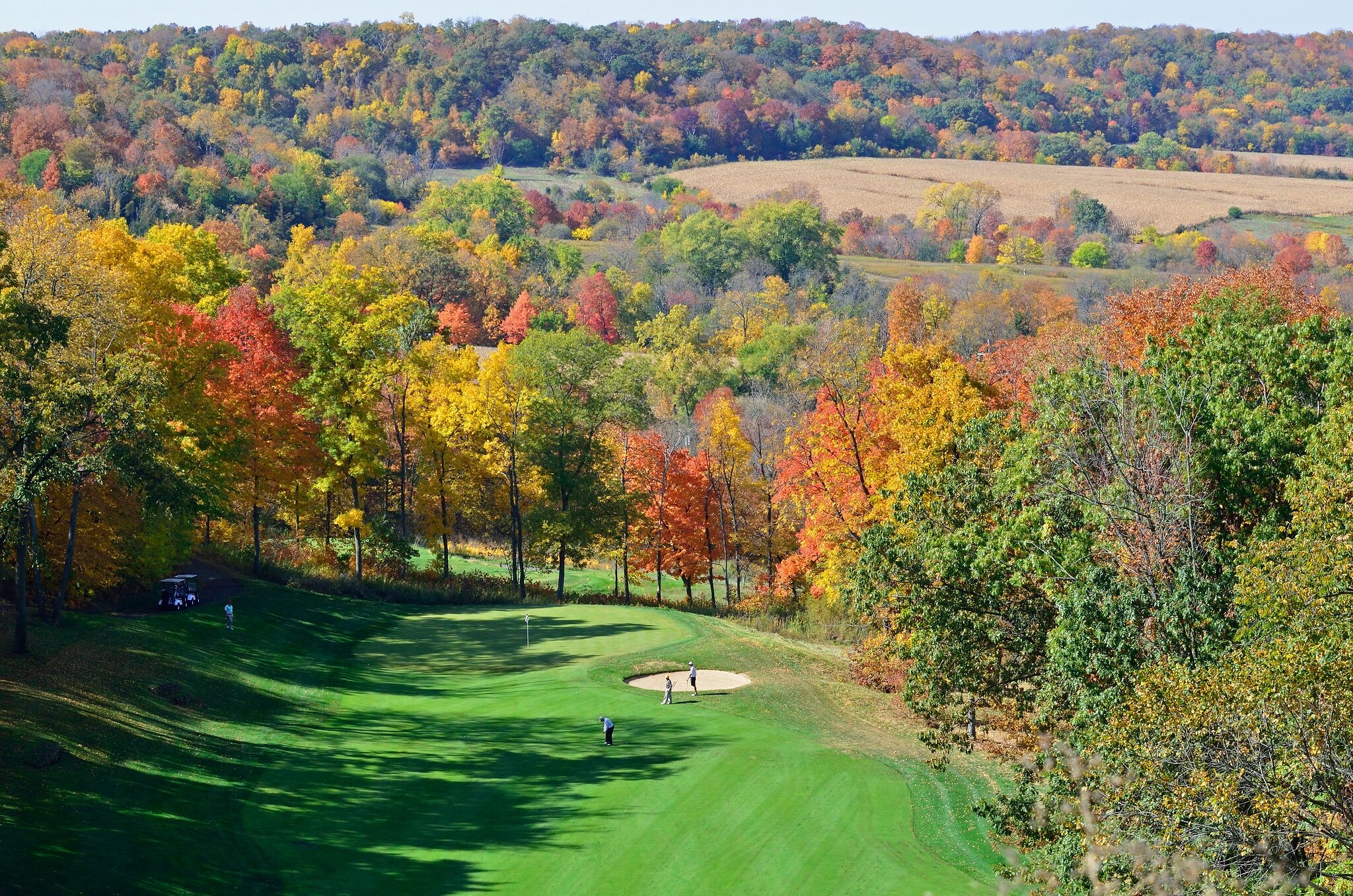 NO FLIGHT REQUIRED: EAGLE RIDGE RESORT &amp; SPA OFFERS FALL &amp; WINTER ESCAPES IN ILLINOIS' DRIFTLESS REGION