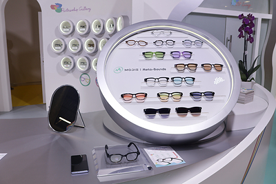 Meta-Bounds' 25g ultra-light stylish display AI eyewear