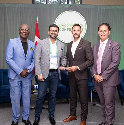 2026 Friend of Energy Storage Award. Recipient Hon. Stephen Lecce, Minister of Energy and Mines, Ontario. 

As pictured L-R: David Smith, MPP Scarborough Centre, ESC Board Chair, Ammar Nawaz, Minister Lecce, Rudy Cuzzetto, MPP Mississauga-Lakeshore.