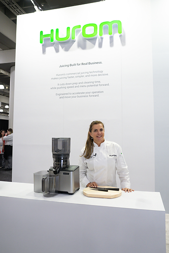 Chef Ana Machado showcases Hurom’s commercial CP50 juicer at the Restaurant Show in New York. Chef Ana Machado showcases Hurom’s commercial CP50 juicer at the Restaurant Show in New York.