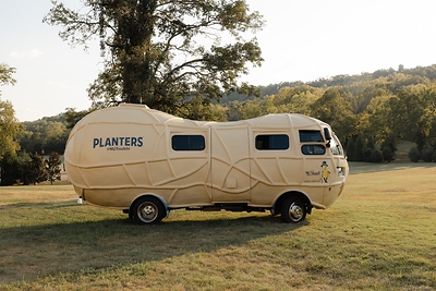 The NUTmobile is a 26-foot-long peanut on wheels and the center of a year-round experiential marketing program. Peanutters drive the NUTmobile, create social media content, plan and execute hundreds of events and stops, connect with local and national media and surprise and delight brand fans across the country.