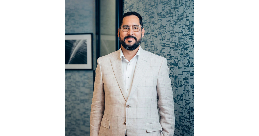 Los Angeles Plastic Surgeon Dr. Luis Macias Named to Board of Directors of the Los Angeles Society of Plastic Surgeons
