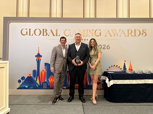 The gaming industry honored Aristocrat Gaming at the Global Gaming Awards Americas today with an impressive list of accolades. The awards underscore Aristocrat’s continued leadership in delivering innovative gaming and connected player experiences for customers around the world. Pictured center, Aristocrat Gaming CEO Craig Toner accepts the awards for Class 3 Land-based Supplier of the Year.