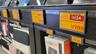 JB Hi-Fi store