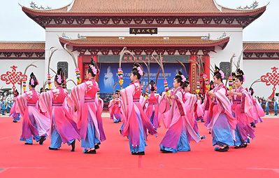 Xinhua Silk Road: Los jóvenes chinos exploran la cultura Mazu de maneras modernas