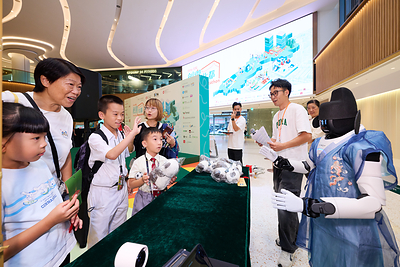Through interactive workshops, technology experience booths, and demonstrations, the ‘SVhk-Sino Impactathon’ enabled participants to explore innovative technologies in an engaging, interactive setting.