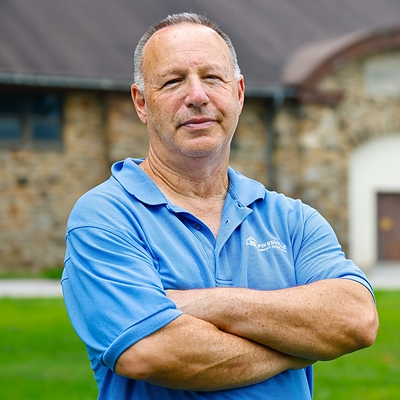 David Ginsburg, a 2026 Baltimore Community Foundation Neighborhood Spotlight Award winner from Pikesville, has helped lead the transformation of the historic Pikesville Armory into a 17-acre, cross-generational community hub for veterans’ activities, art, recreation, and community connection.
