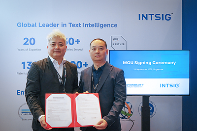 INTSIG and Beyondsoft Singapore signed a MOU at Cloud & AI Infrastructure Asia 2026