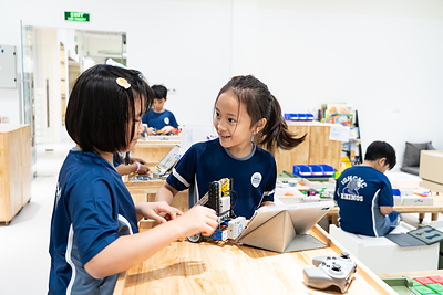 Robotics in the Fab Lab puts technology into students’ hands, turning curiosity into purposeful inquiry. Robotics in the Fab Lab puts technology into students’ hands, turning curiosity into purposeful inquiry.