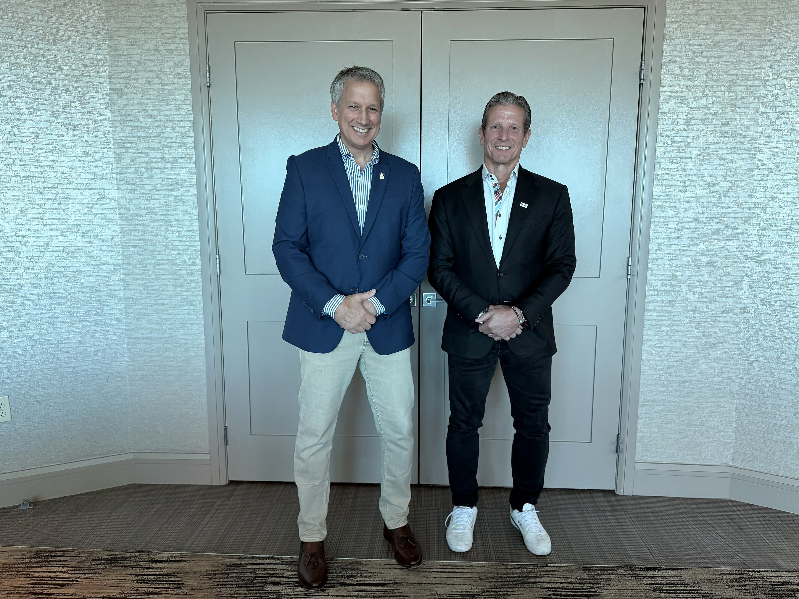 bolttech und Bold Penguin gehen globale strategische Partnerschaft ein