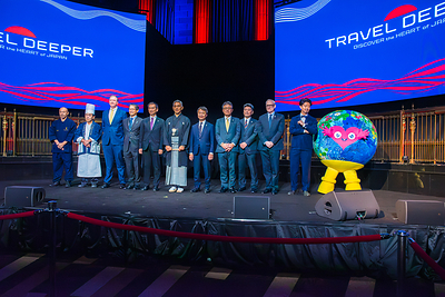 Group photo of the speakers