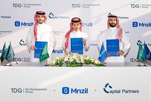 Left to Right - Talal Raqaban, CEO - The Development Group, Majeed Albabtain, CEO of Mnzil and Saud Al Rajhi, Vice President, Real Estate Investments at Capital Partners This image opens in the lightbox