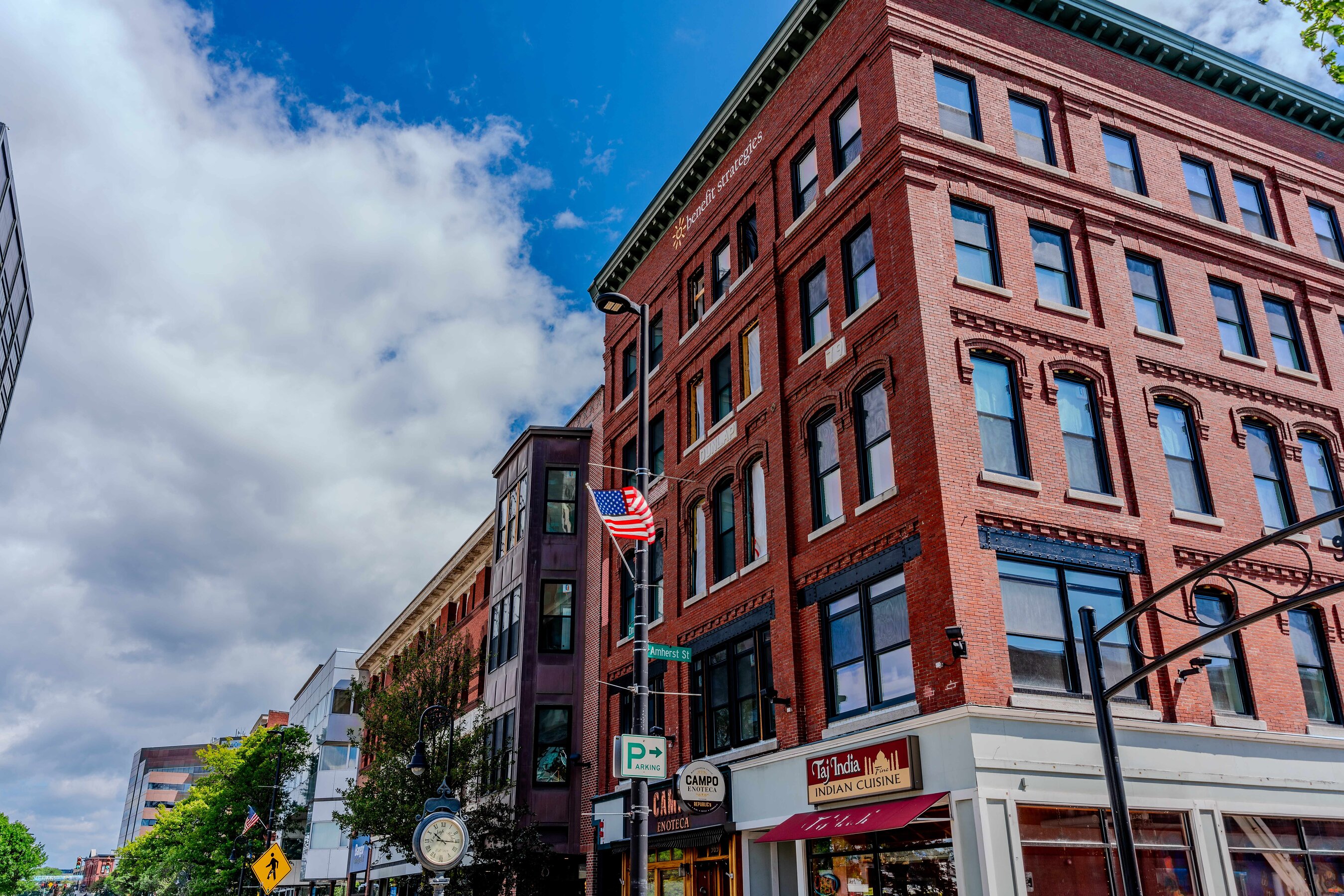 Premier gratte-ciel du New Hampshire rouvre après une rénovation de 10 millions de dollars