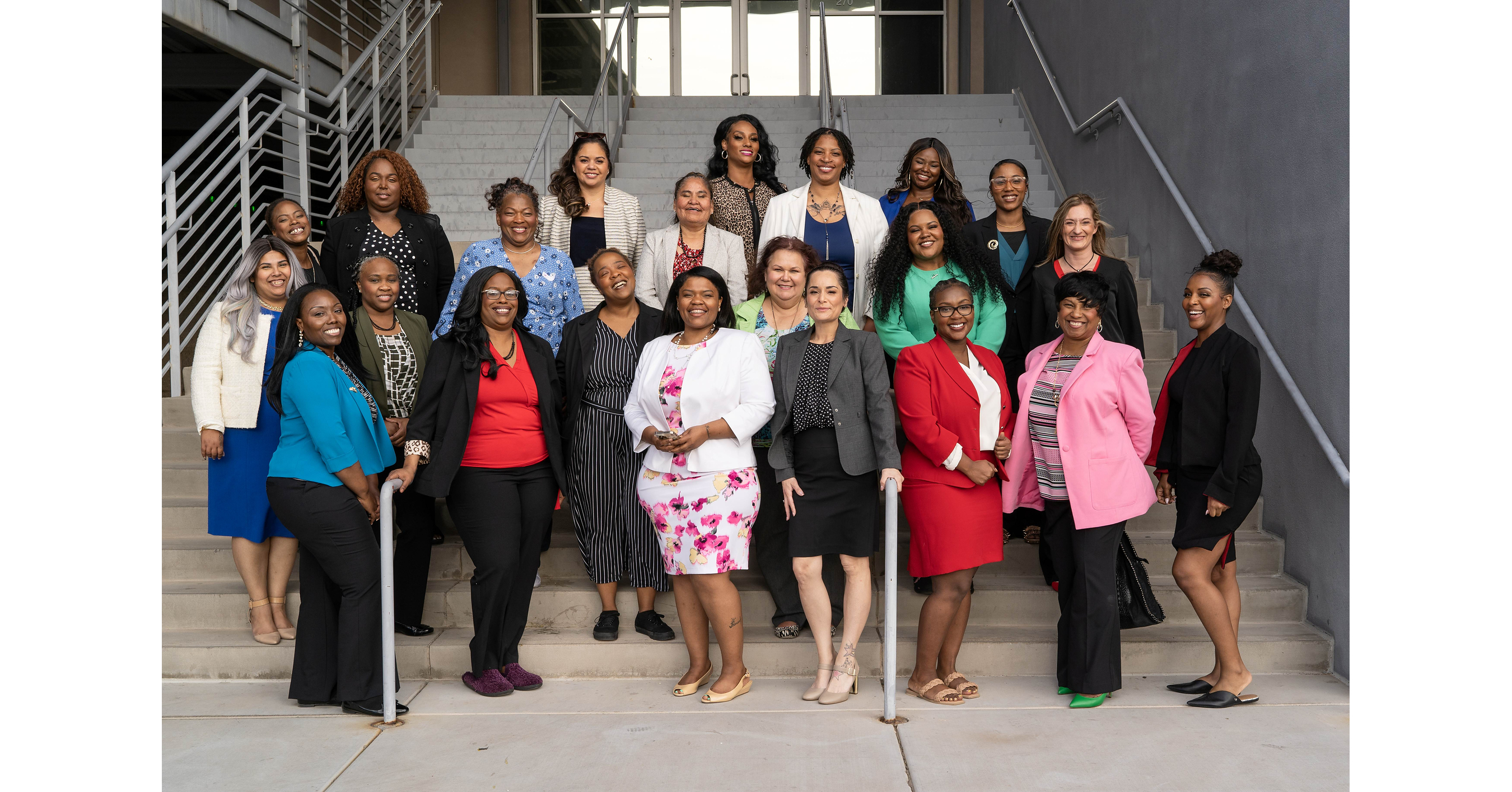 Dress for Success Arizona Receives $400,000 Grant from The Bob & Renee Parsons Foundation to Expand EducateHER Program