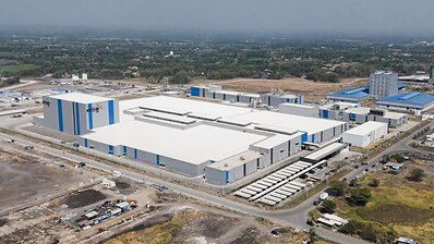 KT&G has begun full-scale operations at its new Indonesia plant, completing its five-country global production system. The photo shows an exterior view of KT&G’s new Indonesia plant. This image opens in the lightbox