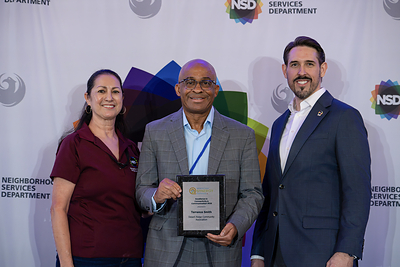 Terrance Smith, executive director of Desert Ridge Community Association, receives the City of Phoenix Excellence in Connectivity and Communication Award for his leadership in strengthening community connections and engagement. Terrance Smith, executive director of Desert Ridge Community Association, receives the City of Phoenix Excellence in Connectivity and Communication Award for his leadership in strengthening community connections and engagement.