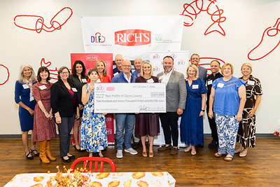 Rich’s Consumer Brands Charitable Fund, in partnership with the Davis Love Foundation and the RSM Classic, awarded $207,000 to local organizations and causes serving coastal Georgia during its annual community giving luncheon at Rich Products on St. Simons Island yesterday Rich’s Consumer Brands Charitable Fund, in partnership with the Davis Love Foundation and the RSM Classic, awarded $207,000 to local organizations and causes serving coastal Georgia during its annual community giving luncheon at Rich Products on St. Simons Island yesterday