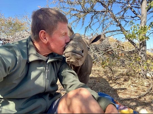 Jaco Muller built the Rhino Momma Project on a simple but urgent belief: that every rhino saved is a future secured. This image opens in the lightbox