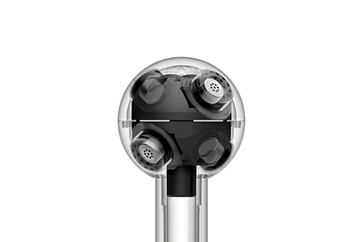 Its four built-in omnidirectional microphone capsules record sound from multiple directions