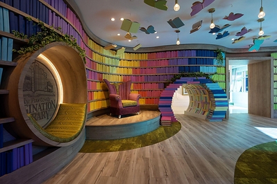 THE STUDIO BEHIND DOLLY’S LIFE OF MANY COLORS MUSEUM