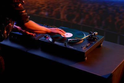 Technics introduces the SL-1210MKX - a new flagship professional direct-drive DJ turntable engineered for club and touring environments