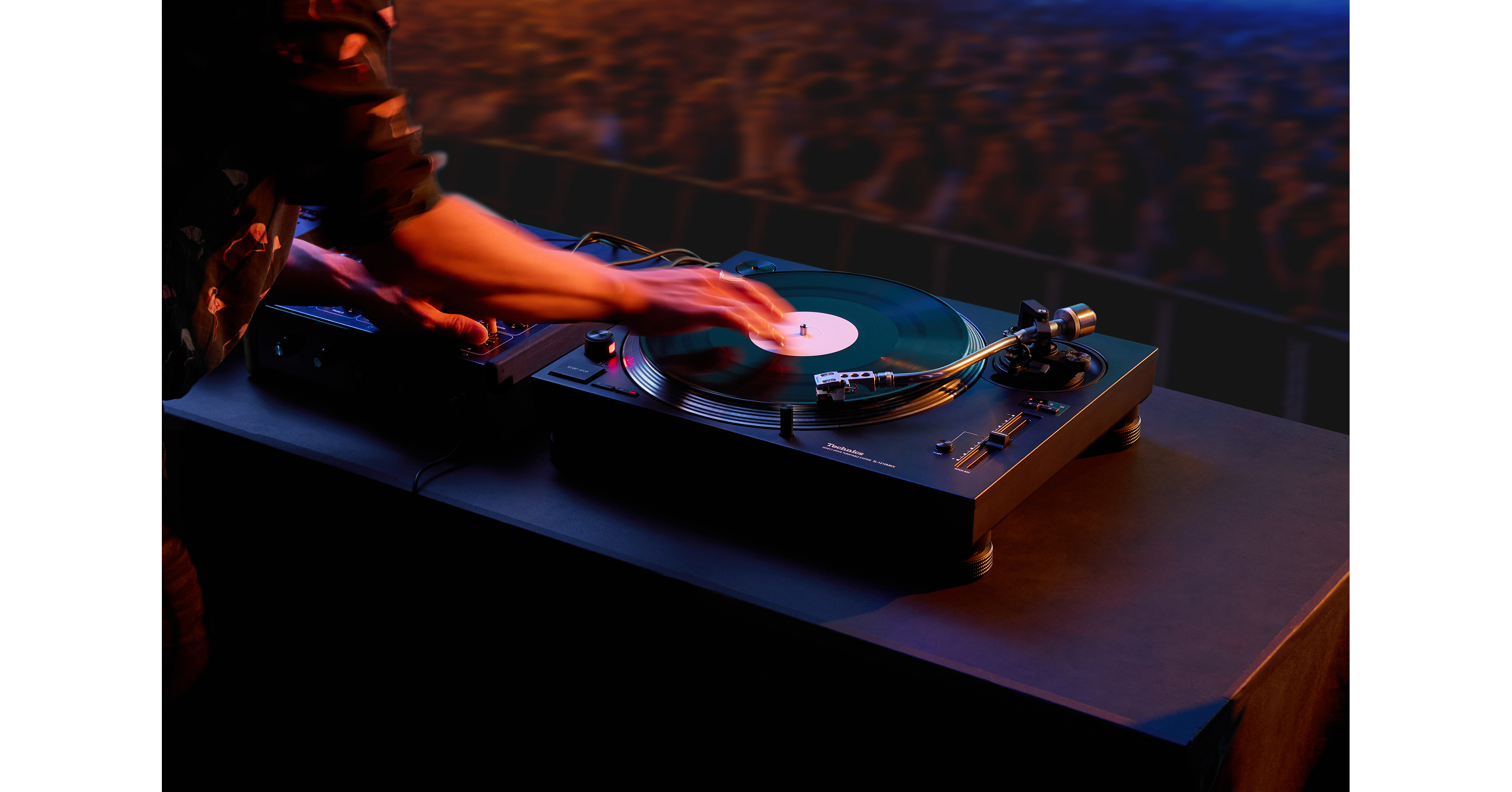 Technics introduces the SL-1210MKX - a new flagship professional direct-drive DJ turntable engineered for club and touring environments