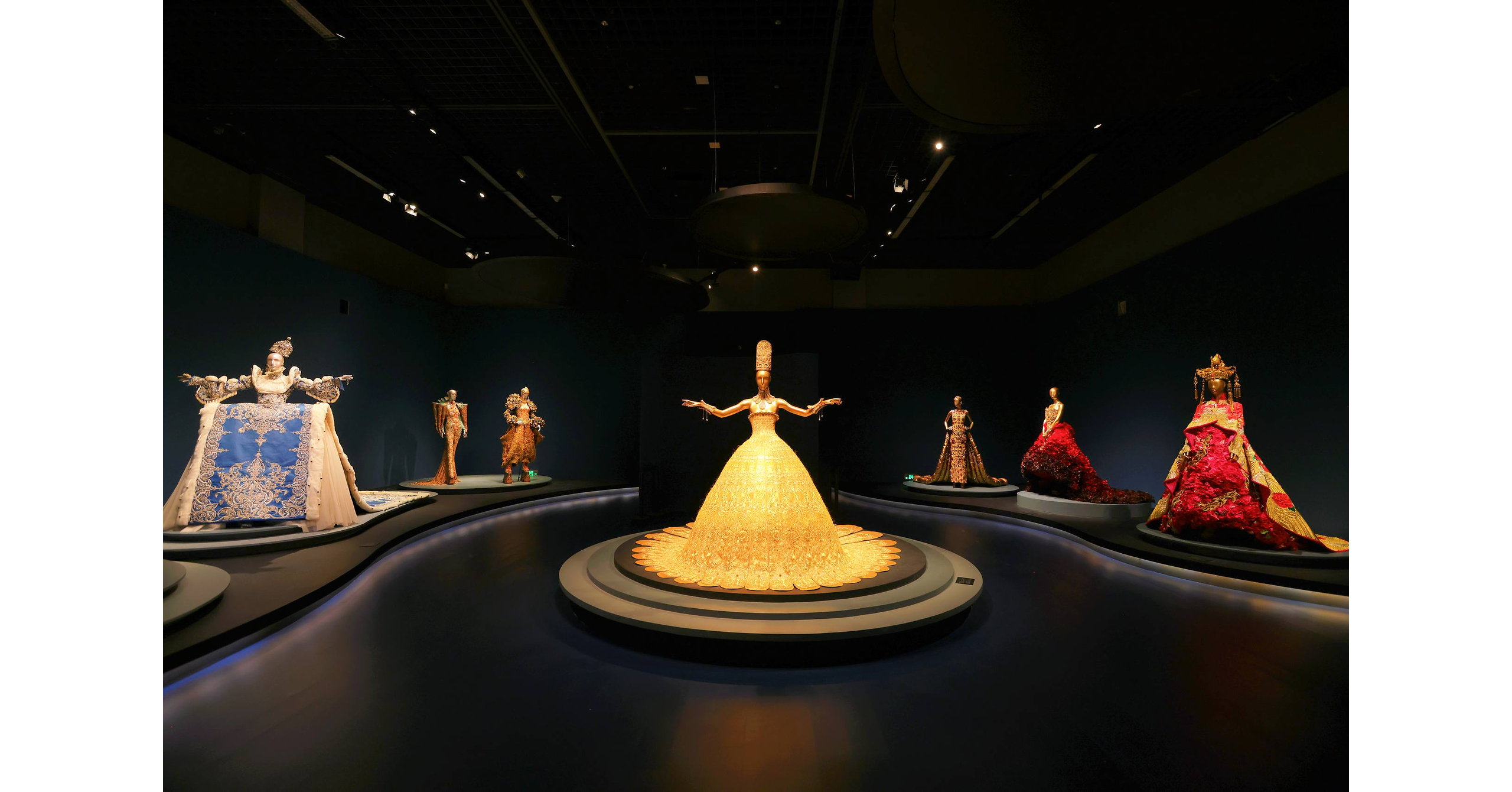 Rihanna's Golden Dragon Gown has arrived: Guo Pei's Garden of Ethereal Realms Exhibition Opens at China National Silk Museum