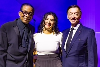 Malou Oheixová z Francie zvítězila v mezinárodní soutěži jazzového zpěvu Institutu jazzu Herbieho Hancocka 2026