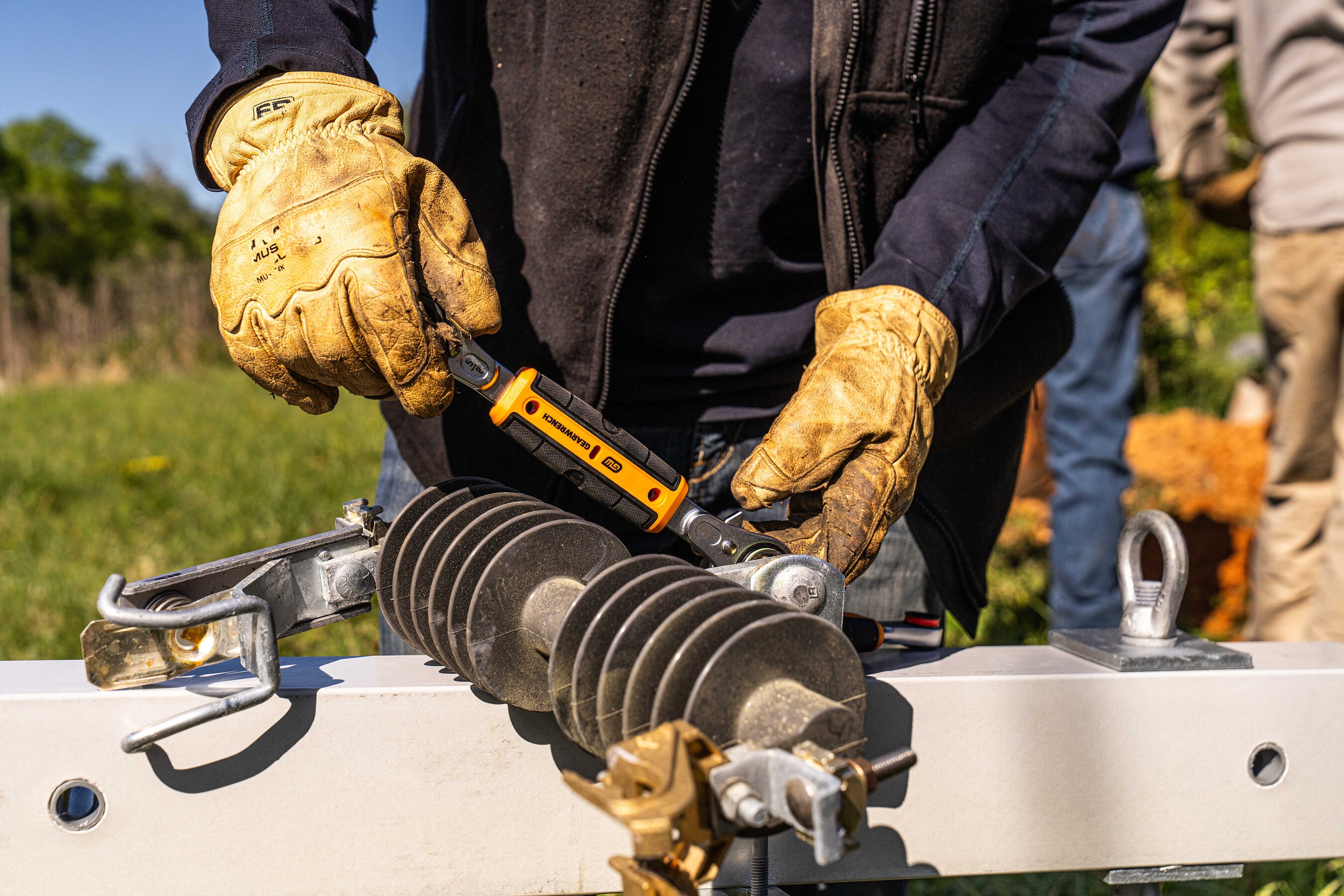 GEARWRENCH lance une nouvelle gamme d'outils manuels pour les monteurs de lignes électriques