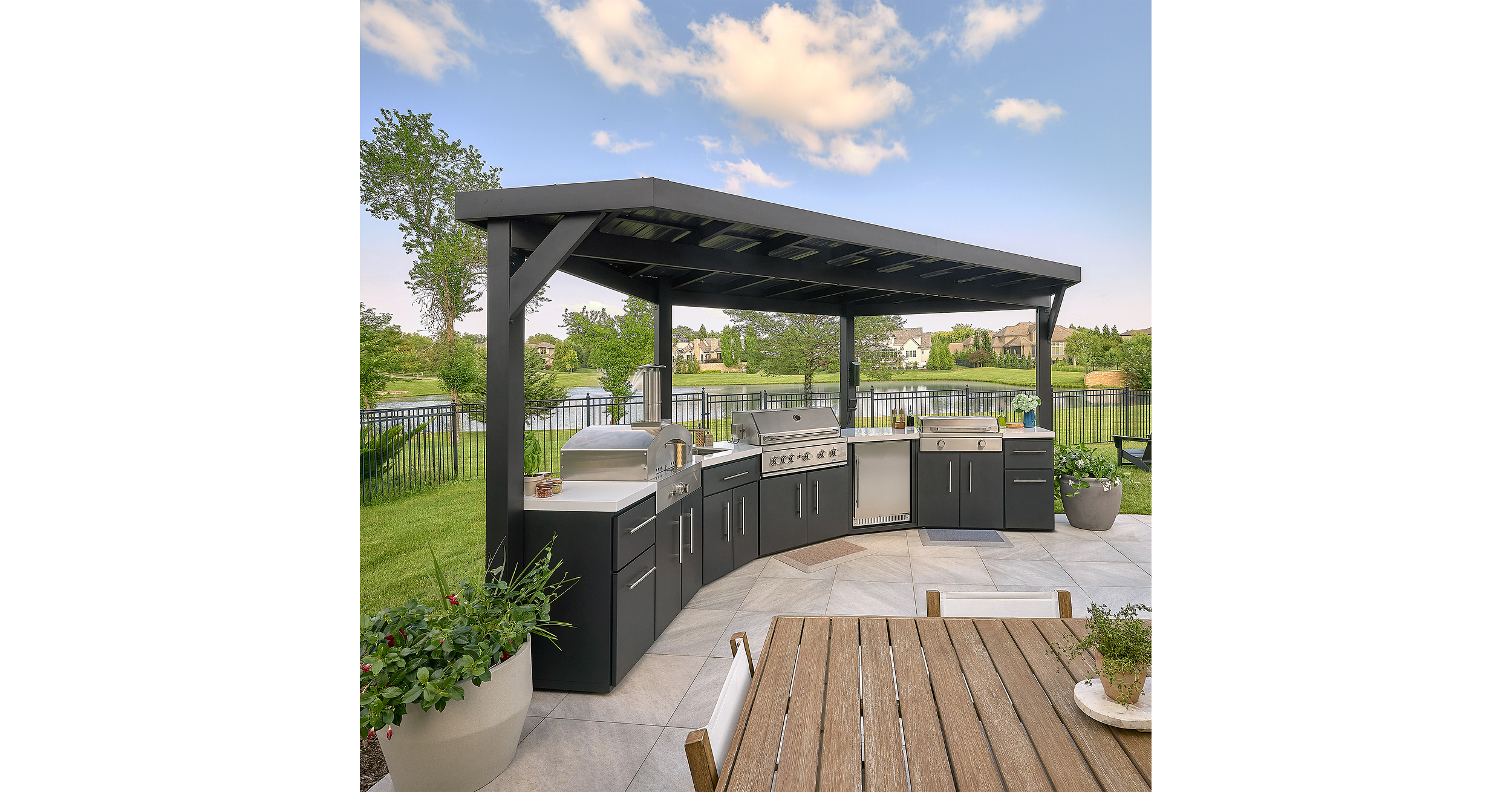 Range Outdoor Living Expands Outdoor Cooking Options With Stainless Steel Griddles Across Its Kitchen Lineup