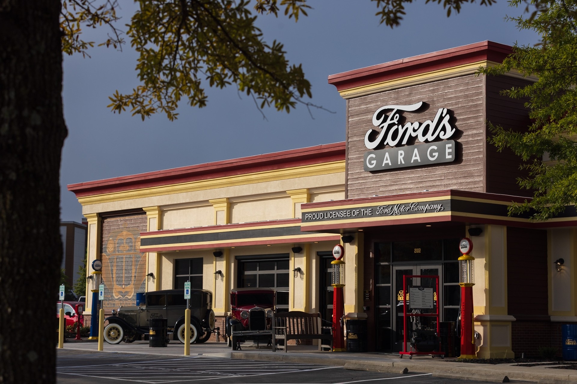 Ford's Garage Now Open in Chattanooga, Marking Brand's First Tennessee Location