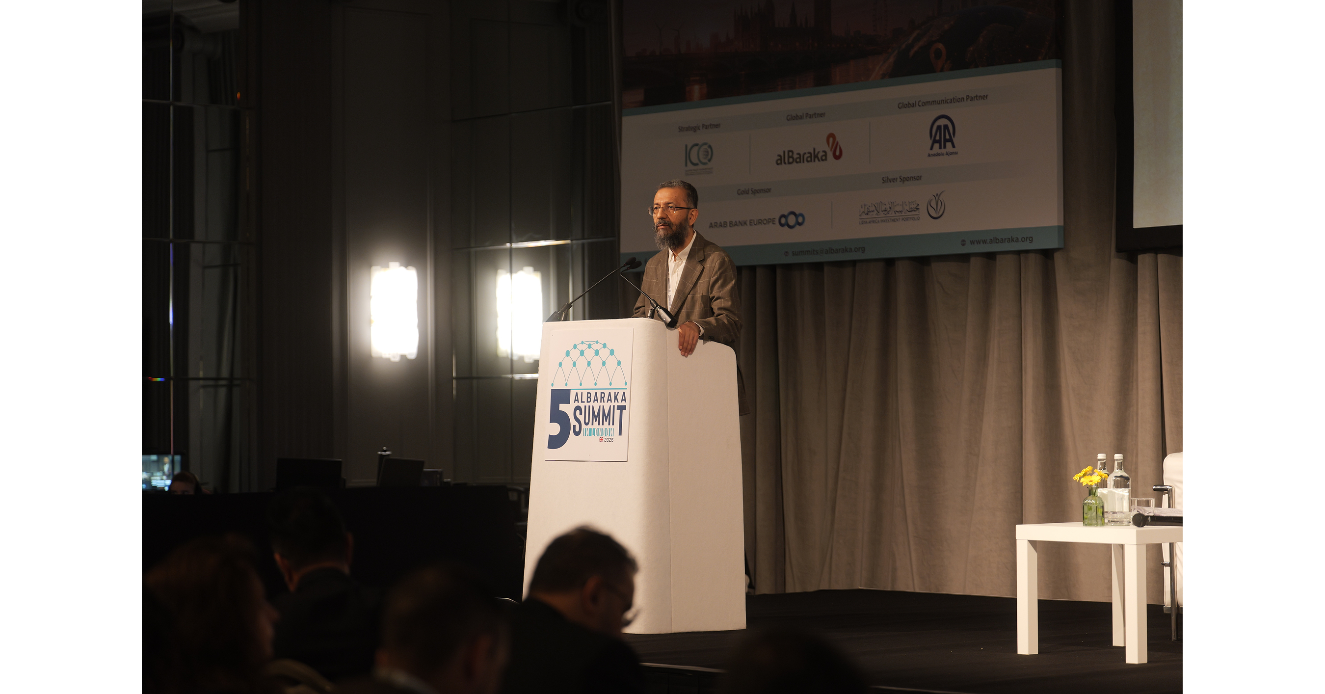 Islamic finance must compete for mainstream savers and investors, London summit hears