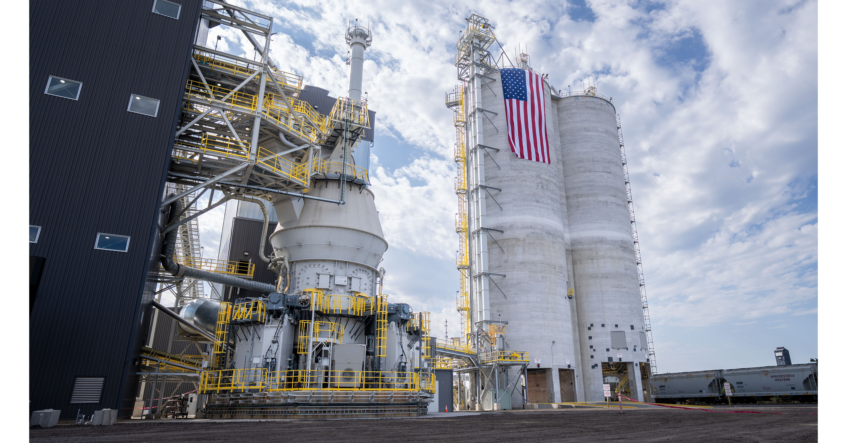 Ozinga Opens New Low-Carbon Cement Mill