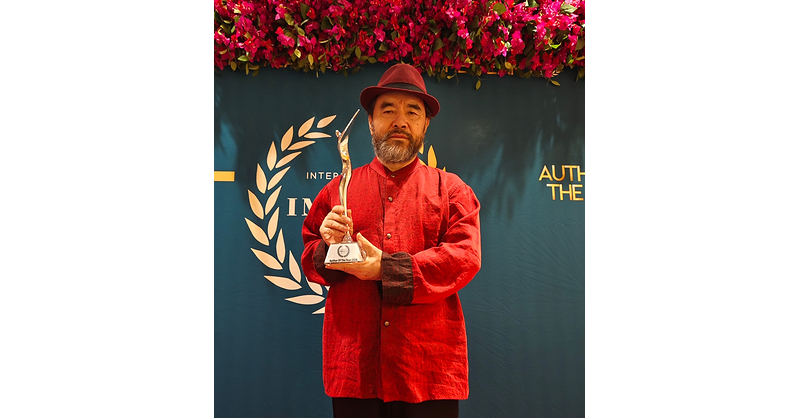 Chinese Author Xuemo Wins 2026 Global Bridge Award, as "Eternal Love" Earns 2026NYC Big Book Award