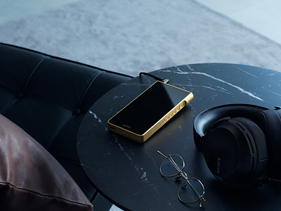 The S-Master™ HX digital amp technology, independently developed for Walkman, helps deliver powerful, detailed sound. The S-Master™ HX digital amp technology, independently developed for Walkman, helps deliver powerful, detailed sound.