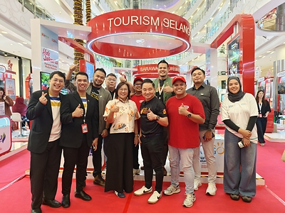 Tourism Selangor representatives pose for a group photo at the Malaysia Healthcare Expo (MHX) Indonesia 2026 in Jakarta, promoting the Heal & Explore initiative.