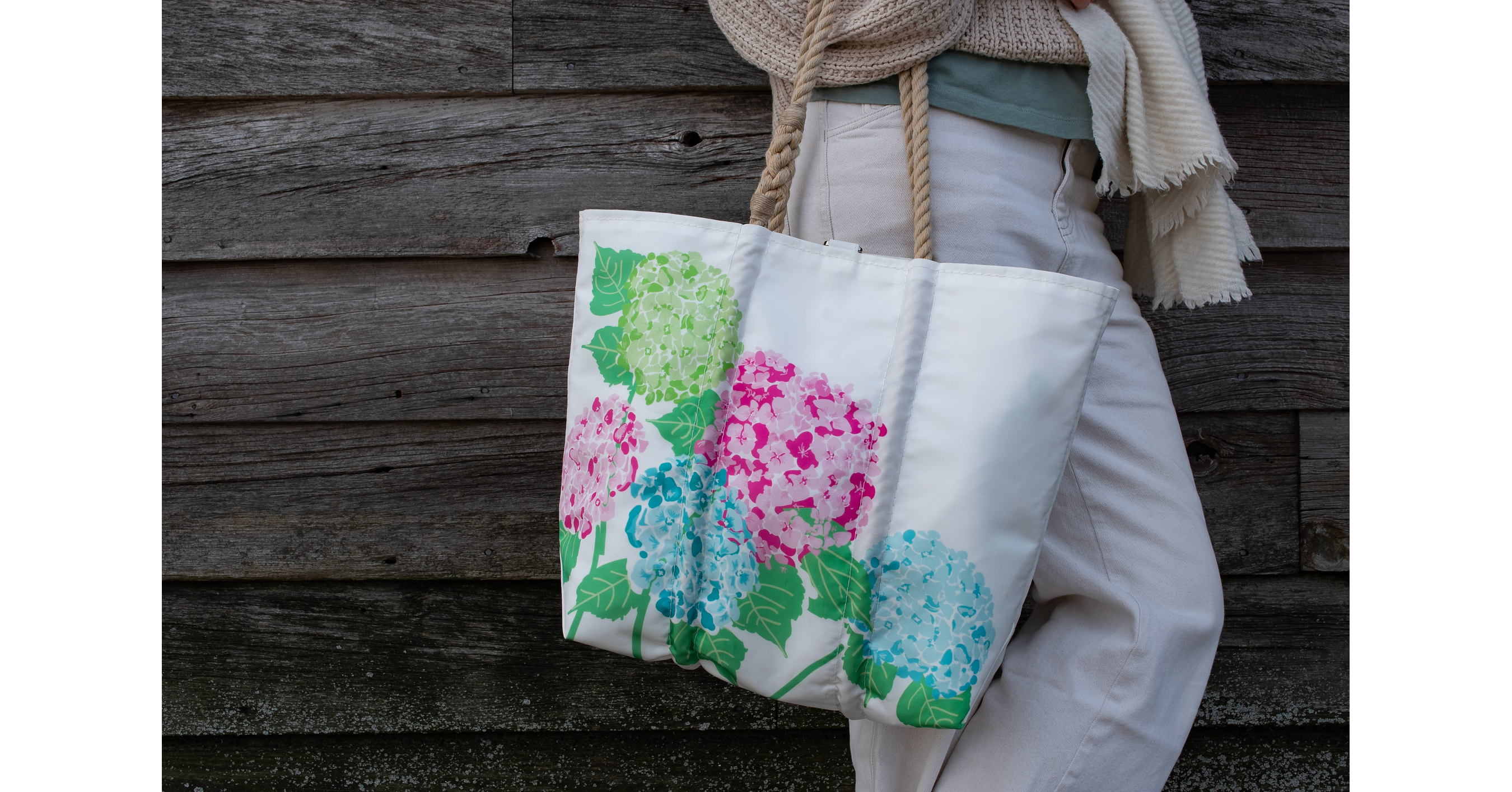 Sea Bags Partners With National Breast Cancer Foundation and Carrie Lyn Cares to Launch 2026 Hope in Bloom Collection