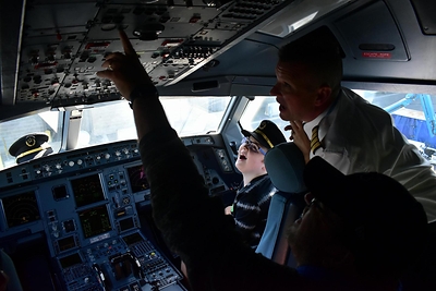newswire.ca - Toronto Pearson - Ready, Set, Fly ... with YYZ takes off at Toronto Pearson, supporting autistic and neurodivergent people