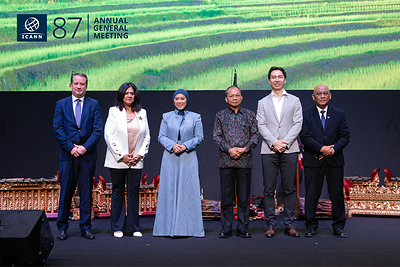 Left to Right: Kurtis Lindqvist, ICANN President and CEO; Tripti Sinha, ICANN Board Chair; Meutya Hafid, Minister of Communication and Digital Affairs, Republic of Indonesia; Wayan Koster, Governor of Bali, Jia-Rong Low, ICANN ASO Chair; Isnawan Aslam, President of PANDI