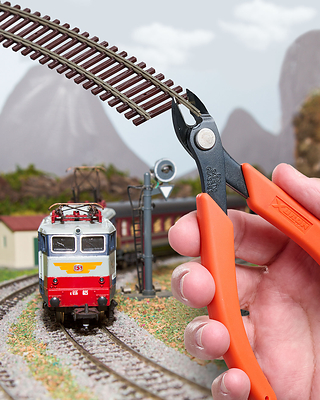 The Xuron® Model 2175B Track Cutter's blades feature Micro-Shear® blade bypass cutting action which leaves clean square cuts on HO, N, and Z (code 100) without the need for filing or finishing in most cases.