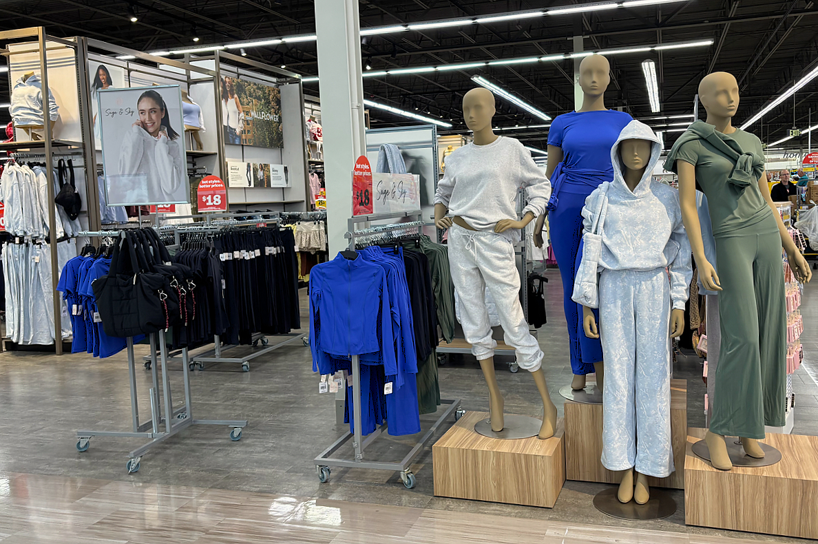 Meijer Debuts Sage & Sky, a Juniors Athleisure Line Built on Comfort and Everyda...