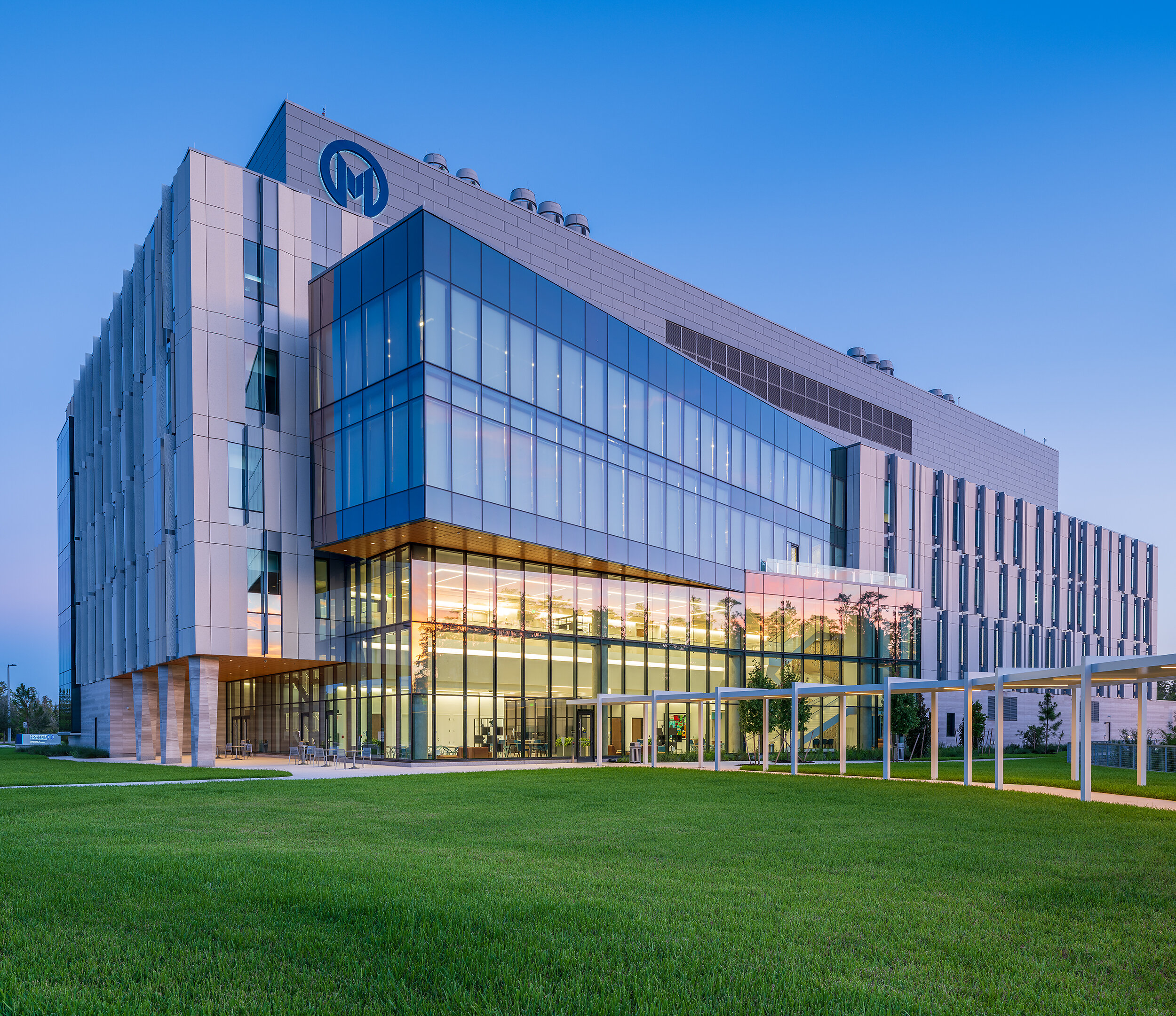 Hammes celebrates ribbon-cutting of Moffitt Discovery and Innovation Center at Speros 縮圖
