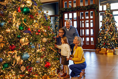 Omni Hotels &amp; Resorts Brings Holiday Nostalgia to Life with Beloved Traditions and New Experiences