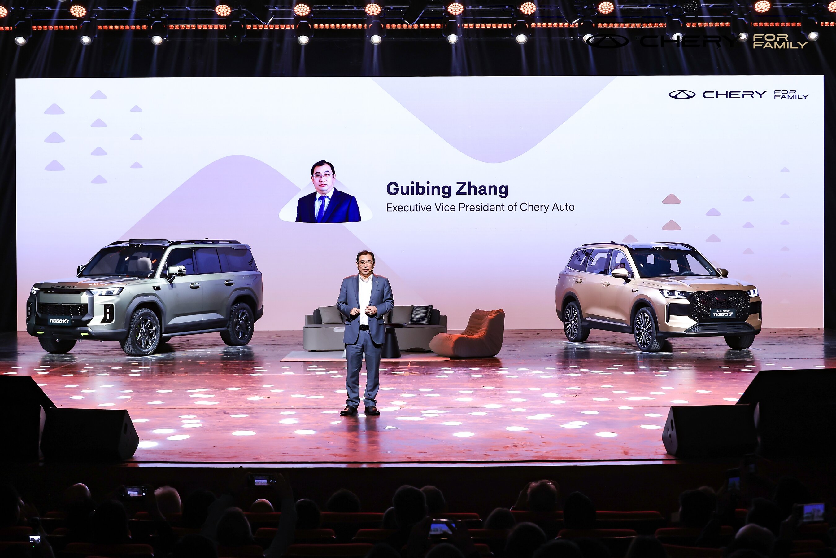 All-New TIGGO7 and TIGGOX7 Make Global Debuts at CHERY Brand Night, Celebrating "Together. For Family" 縮圖