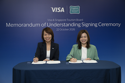 Adeline Kim, Group Country Manager, Regional Southeast Asia & SVP, Global Clients, Asia Pacific, Visa
and Melissa Ow, Chief Executive, Singapore Tourism Board, at the MOU Signing Ceremony
on 22 October 2026